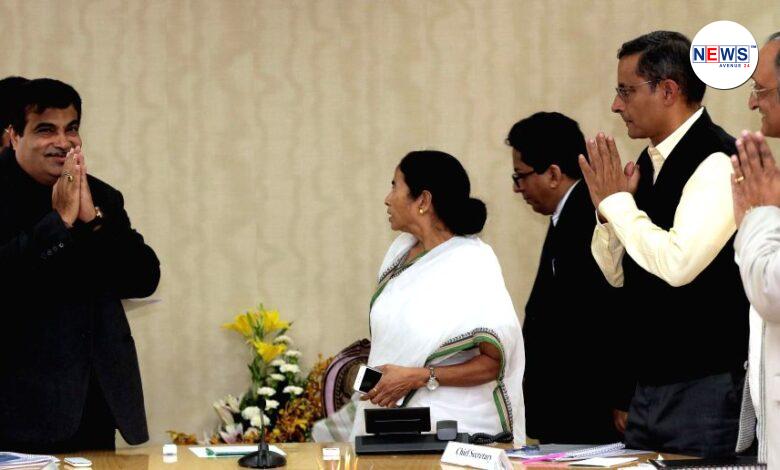 Mamata Banerjee calls on Union minister Nitin Gadkari