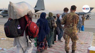 The BBC's Lyse Doucet reports from Kabul airport, where many Afghans are fleeing the Taliban regime